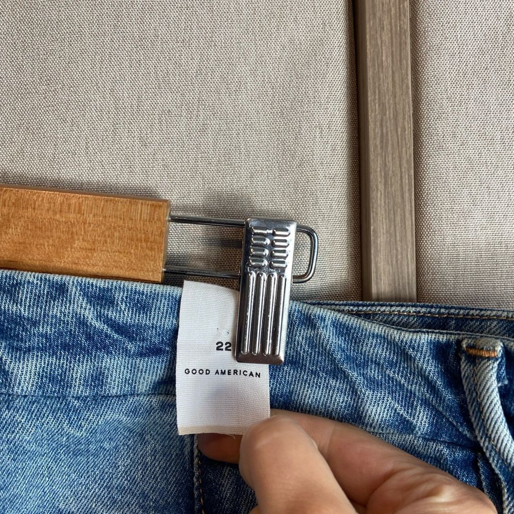 Good American Light Blue Distressed Ankle Jeans - Picture 10 of 13